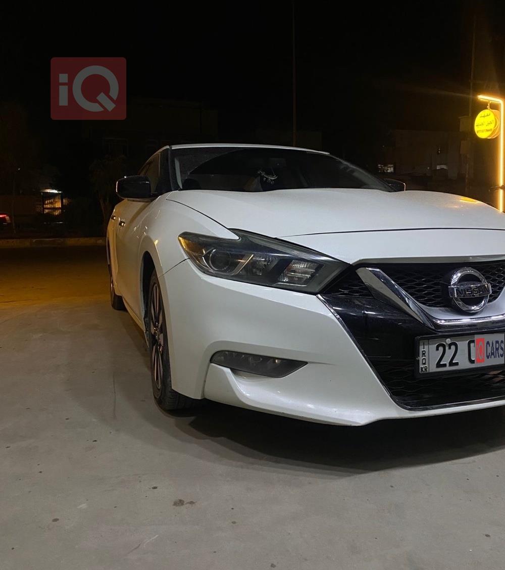 نيسان ماكسيما